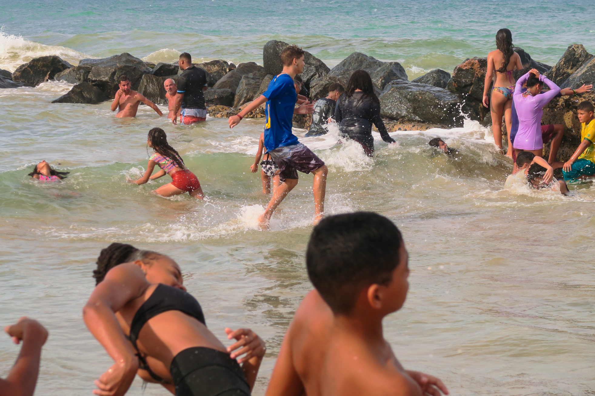 Folia na praia